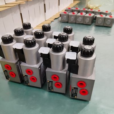 6 Drogi 2 Pozycja hydrauliczny zawór magnetyczny z sześcioma portami olejowymi i manifoldami zaworu łącznikowego DT04-2P